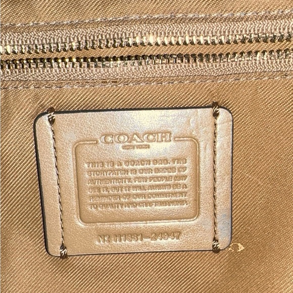 Coach Off-White Leather Shoulder Bag - Picture 9 of 9